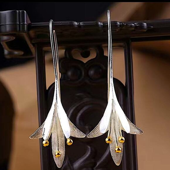 Sterling Silver Lily Flower Pollen Fish Hook Dangle Earrings - Picture 8 of 10